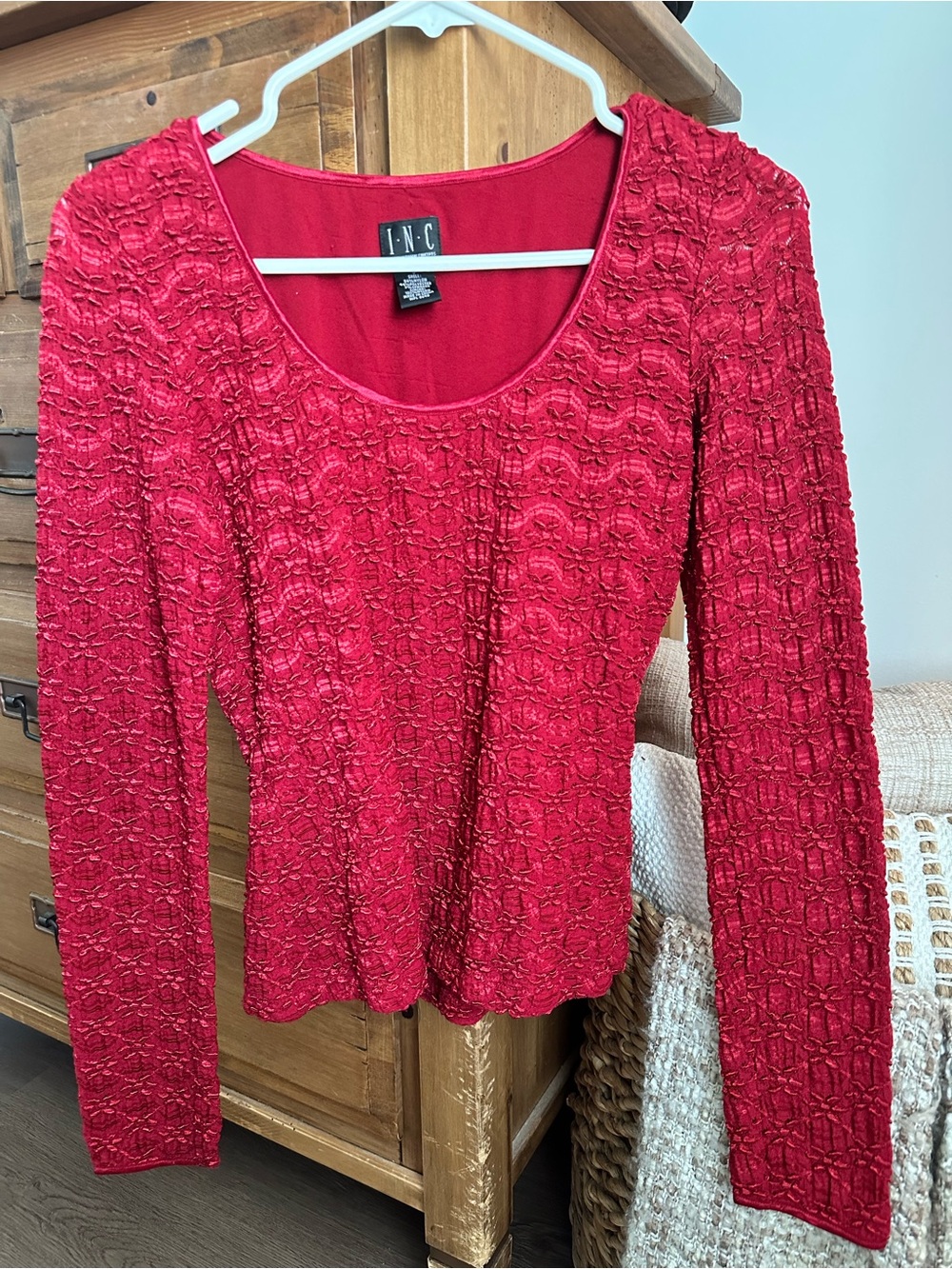 INC International Concepts Red Textured Scoop-Neck Long Sleeve Top